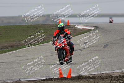 media/Nov-29-2025-TrackDaz (Sat) [[10ae2d9bce]]/B Group/Session 3 (Outside Grapevine)/